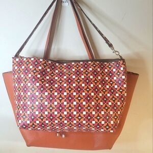 Guess Bobbi Nesting Large Reversible Tote with Coordinating Small Bag (Set)